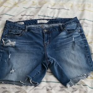 Torrid cut off denim shorts size 18